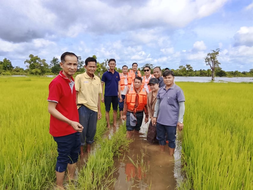ການນຳເມືອງມຸນລະປາໂມກ ມອບເຄື່ອງຊ່ວຍເຫຼືອແກ່ຜູ້ປະສົບໄພນ້ຳຖ້ວມຢູ່ຕາແສງນາດີ