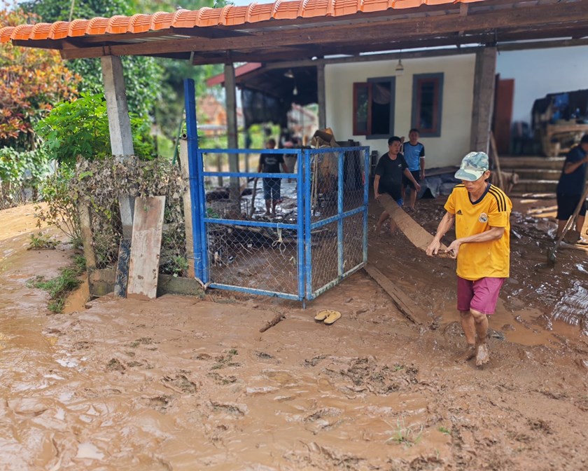 7 ບ້ານ 195 ຄອບຄົວໄດ້ຮັບຜົນກະທົບຈາກໄພນໍ້າຖ້ວມຢູ່ເທສະບານເມືອງນໍ້າບາກ