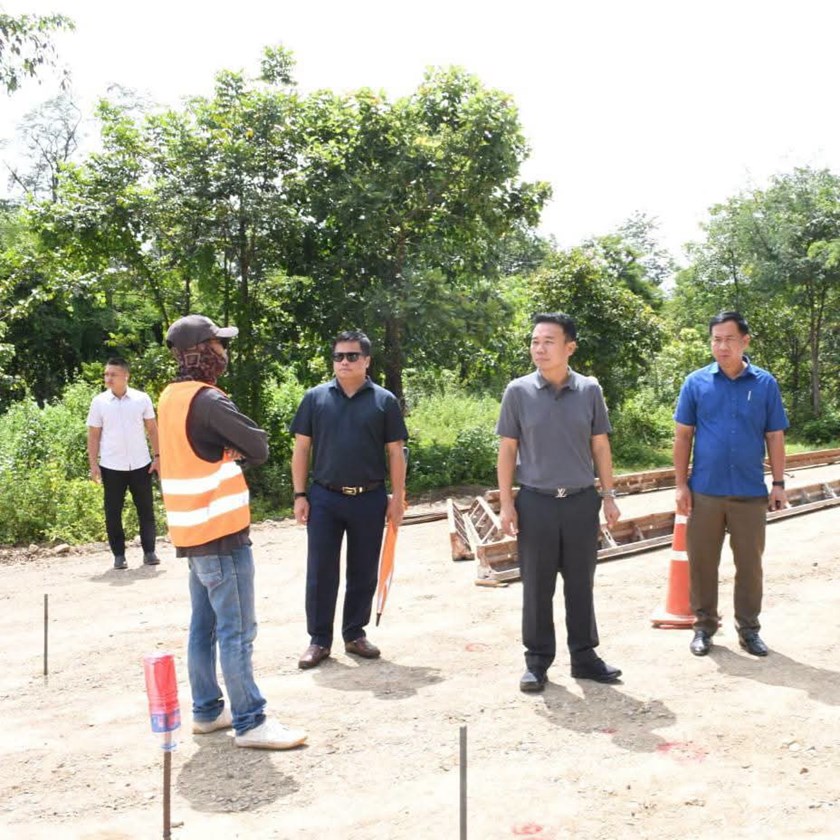 ປະທານຄະນະກຳມະການປົກຄອງແຂວງຈຳປາສັກ ຊຸກຍູ້ໂຄງການຍົກລະດັບເສັ້ນທາງຍຸດທະສາດ ດ່ານສາກົນໜອງນົກຂຽນ ຊາຍແດນລາວ-ກຳປູເຈຍ