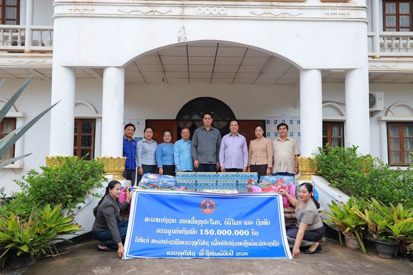 ຮອງ​ປະ​ທານ ສ​ພ​ຊ ຕິດຕາມ ຊຸກຍູ້ ແລະ ຊ່ວຍເຫຼືອຜູ້ປະສົບໄພນໍ້າຖ້ວມ