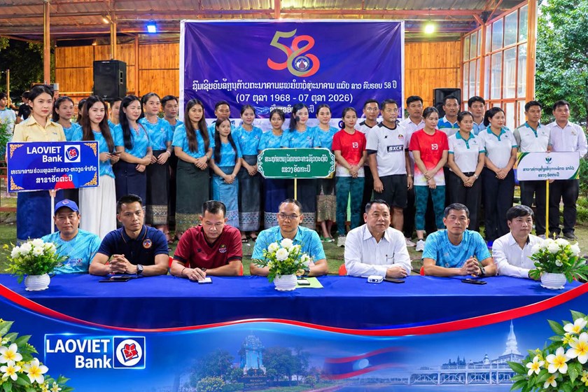 ເປີດຂະບວນການແຂ່ງຂັນກິລາບານເຕະຟຸດຊໍ ຕ້ອນຮັບວັນສ້າງຕັ້ງ ທຫລ ຄົບຮອບ 58 ປີ