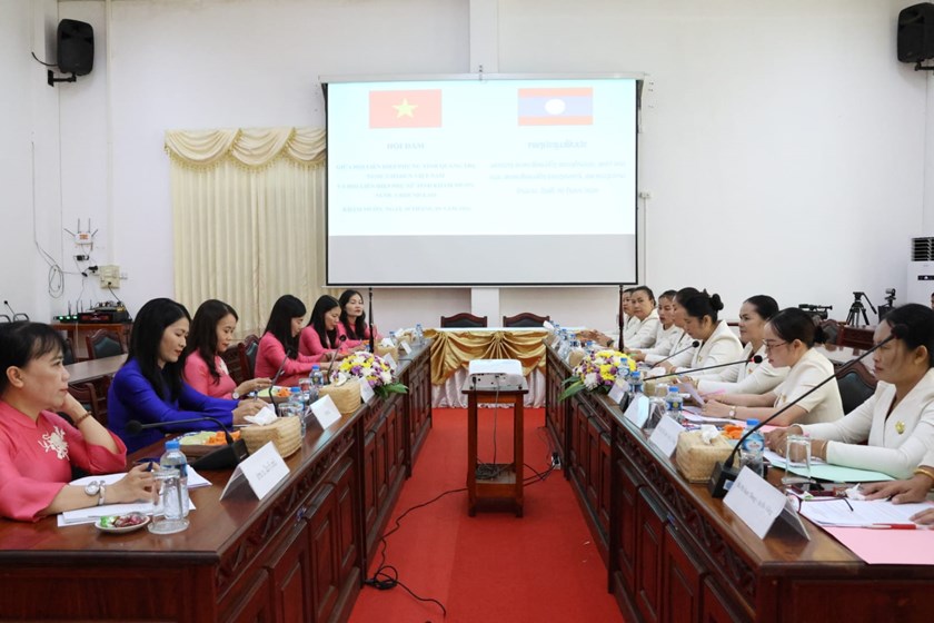 ສະຫະພັນແມ່ຍິງແຂວງຄໍາມ່ວນ ແລະ ແຂວງກວາງຈິ ສືບຕໍ່ຮັດແໜ້ນການພົວພັນຮ່ວມມື 2 ຝ່າຍ