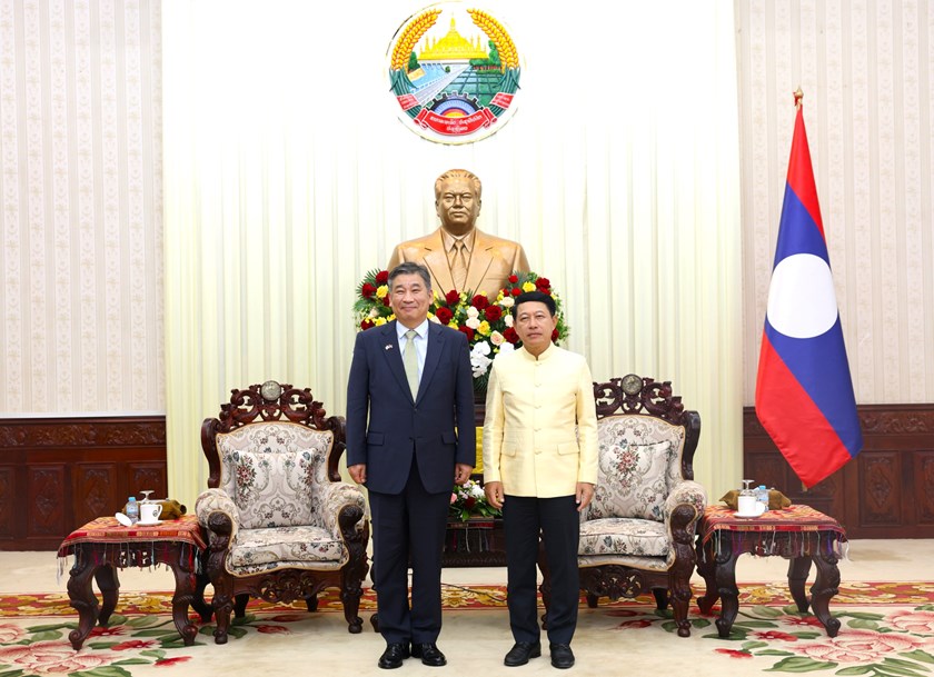 ນາຍົກລັດຖະມົນຕີ ຕ້ອນຮັບຄະນະຜູ້ແທນ ສ ເກົາຫຼີ ເຂົ້າຢ້ຽມຂ່ຳນັບ