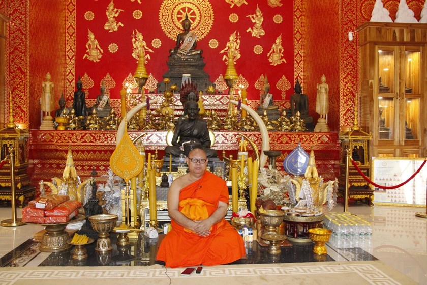 ບຸນອອກພັນສາປະວໍຣະນາປີນີ້ຄຶກຄື້ນ! ພຸດທະສາສະນິກະຊົນຮ່ວມໃຈ ສືບສານປະເພນີ