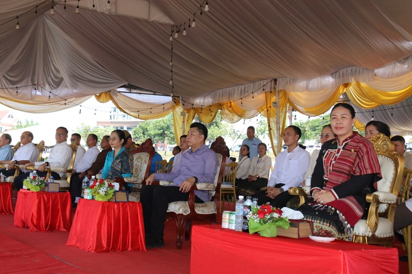 ເປີດການແຂ່ງຂັນຊ່ວງເຮືອປະເພນີ ປະຈໍາປີ 2026 ທີ່ທ່າວັດຈັນຢ່າງເປັນທາງການ