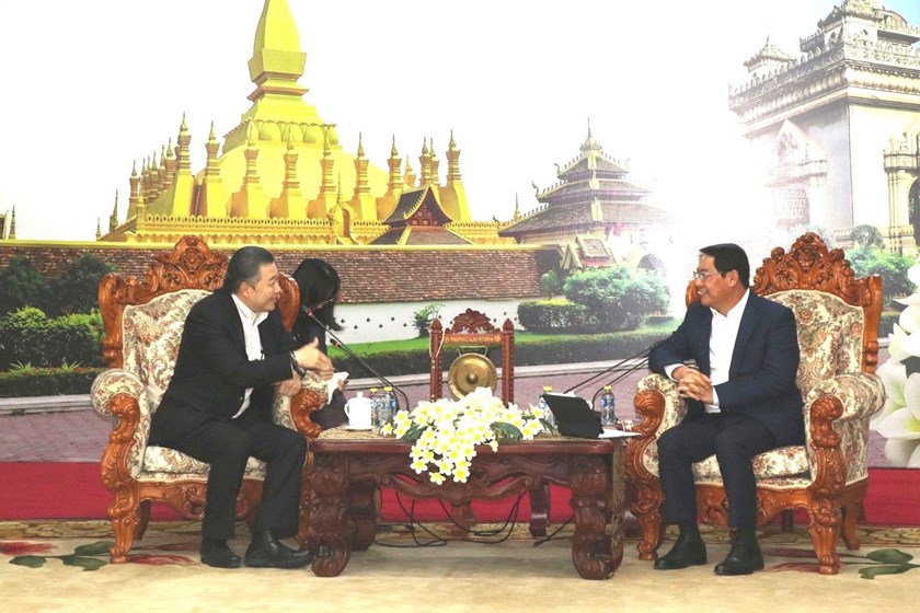 ເລຂາຄະນະພັກ ນວ ຕ້ອນຮັບນັກທຸລະກິດທີ່ມີຄວາມສົນໃຈມາລົງທຶນຢູ່ ນວ