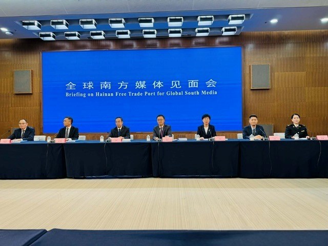 ໄຫ່ໜານພ້ອມຮັບນັກລົງທຶນຕ່າງປະເທດ