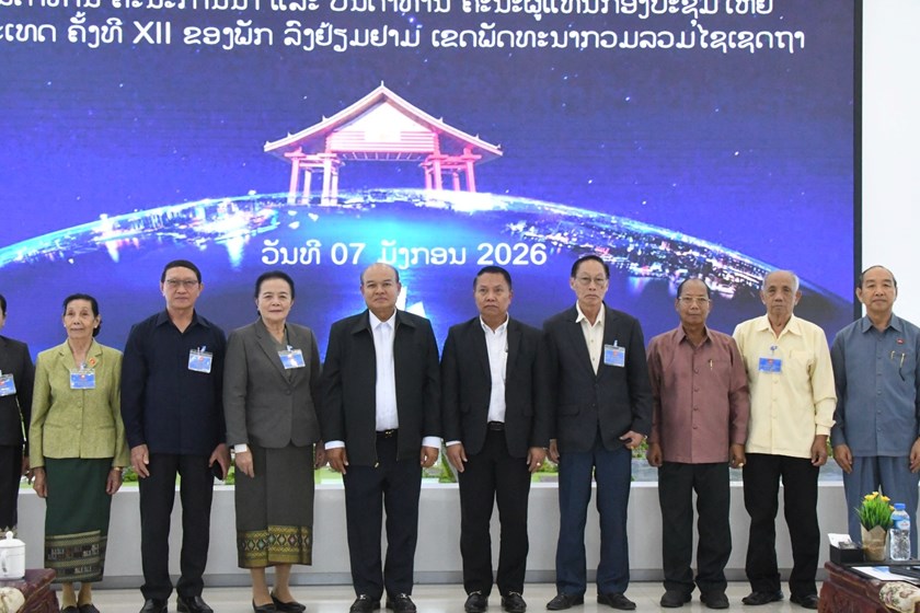 ແຂກ​ຖືກ​ເຊີນ ກອງປະຊຸມໃຫຍ່ ຄັ້ງທີ XII ຂອງ​ພັກ ຢ້ຽມຢາມເຂດເສດຖະກິດ ນວ