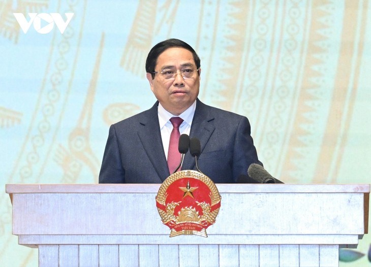 ນາຍົກຫວຽດນາມ ເນັ້ນ ເພື່ອເຕີບໂຕ 2 ໂຕເລກ ຕ້ອງຫັນປ່ຽນໂຄງປະກອບເສດຖະກິດ ແລະ ກຳນົດຮູບແບບການເຕີບໂຕໃໝ່