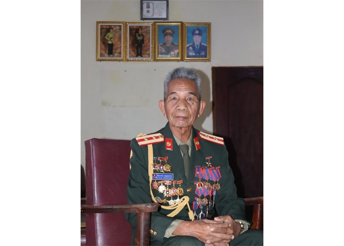 ຈົ່ງພ້ອມກັນປົກປັກຮັກສາ ແລະ ເສີມຂະຫຍາຍທາດແທ້ມູນເຊື້ອອັນສະຫງ່າງາມຂອງກອງທັບປະຊາຊົນລາວ