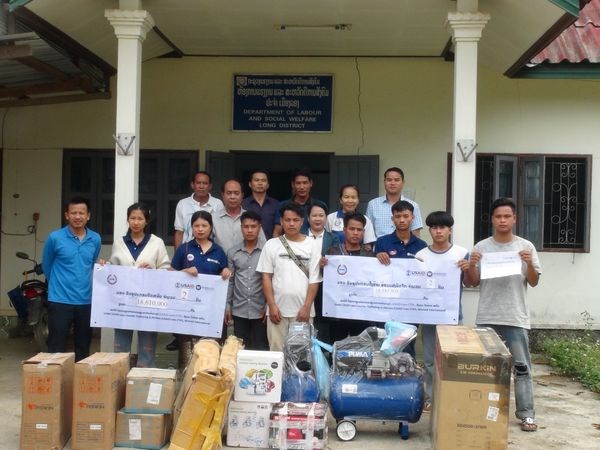 ມອບ-ຮັບ ເຄື່ອງອຸປະກອນປະກອບອາຊີບ