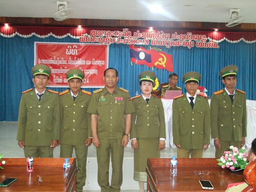 ປກສ ແຂວງເຊກອງ ປະກາດເລື່ອນຊັ້ນໃຫ້ນາຍຕຳຫຼວດ