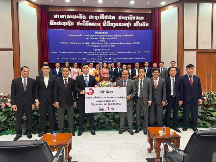 ມອບລົດໃຫຍ່ໃຫ້ອົງການປົກຄອງເມືອງຮ້ຽມ
