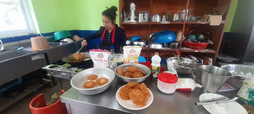 ການພັດທະນາສີມືແຮງງານລາວ