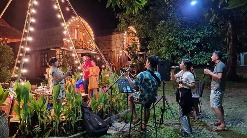 ນັບຖອຍຫຼັງປີໃໝ່ ຫາດສາມຄອນມີຄໍາຕອບ “ເພີດເພີນຄວາມສຸກໃກ້ແຄມນໍ້າລີກ”