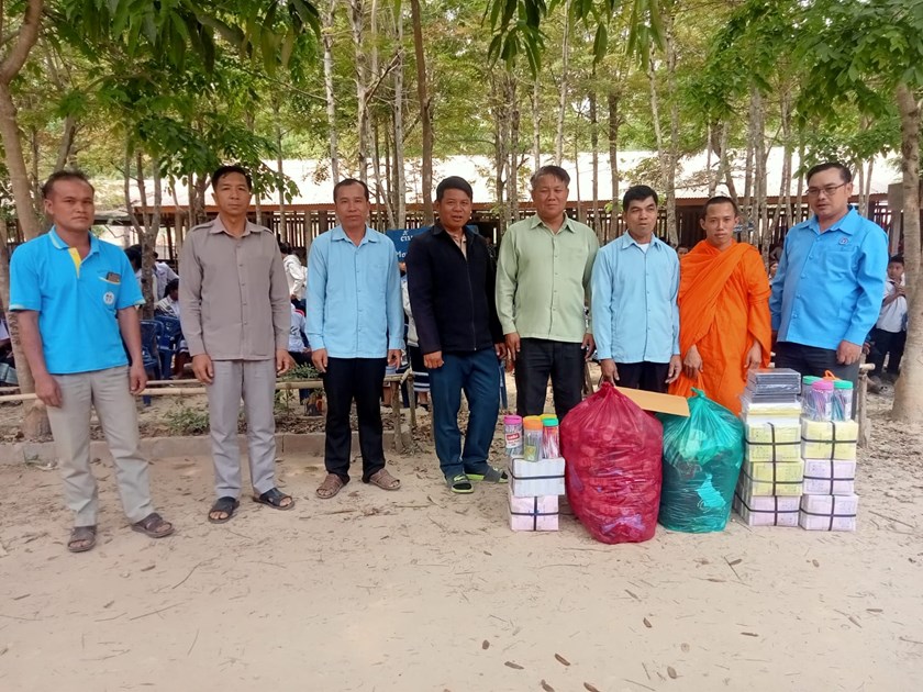 ໂຮງຮຽນ ມສ ແລະ ປະຖົມ ນາງົວ ເມືອງແບງໄດ້ຮັບເຄື່ອງຊ່ວຍເຫຼືອ