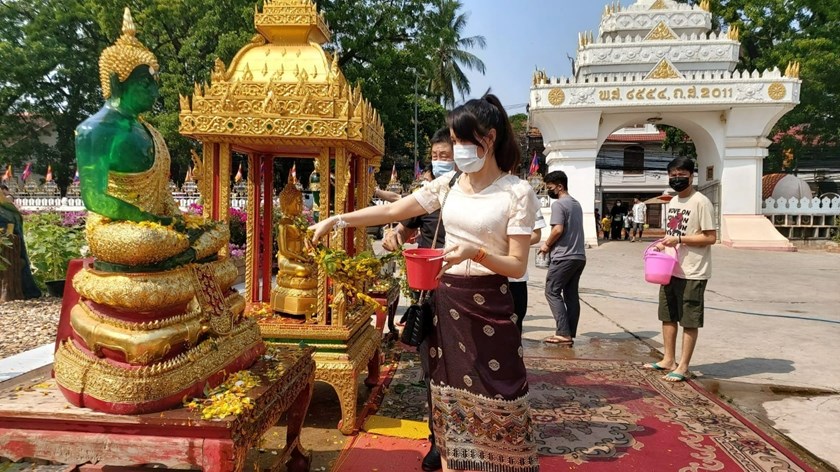 ສືບສານປະເພນີບຸນປີໃໝ່ລາວວັດທະນະທໍາທີ່ງົດງາມເປັນເອກະລັກ