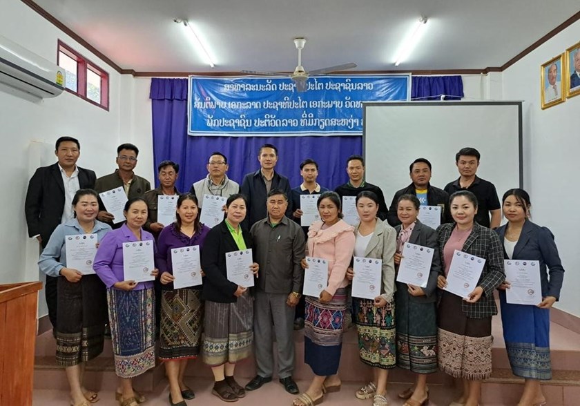 ປິດຊຸດຝຶກອົບຮົມການວາງແຜນທຸລະກິດແລະ ການບັນຊີສໍາລັບຈຸນລະວິສາຫະກິດຢູ່ເມືອງລອງ
