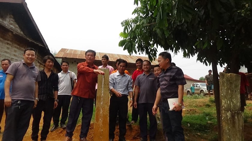 ປະຊາຊົນ ບ້ານຜາແດງ ເມືອງປາກອູ ໄດ້ຊົມໃຊ້ລະບົບນໍ້າລິນ ສະດວກຂື້ນກວ່າເກົ່າ