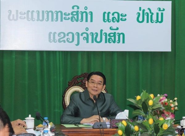 ທ່ານ ວິໄລວົງ ບຸດດາຄຳ ຊີ້ນຳວຽກງານຢູ່ພະແນກກະສິກຳ ແລະ ປ່າໄມ້
